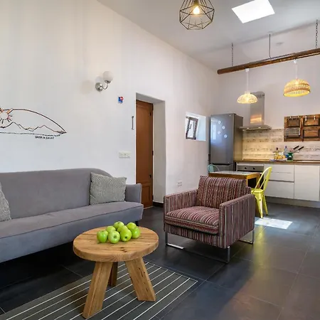 Casa El Patio Апартаменты Тесегите
